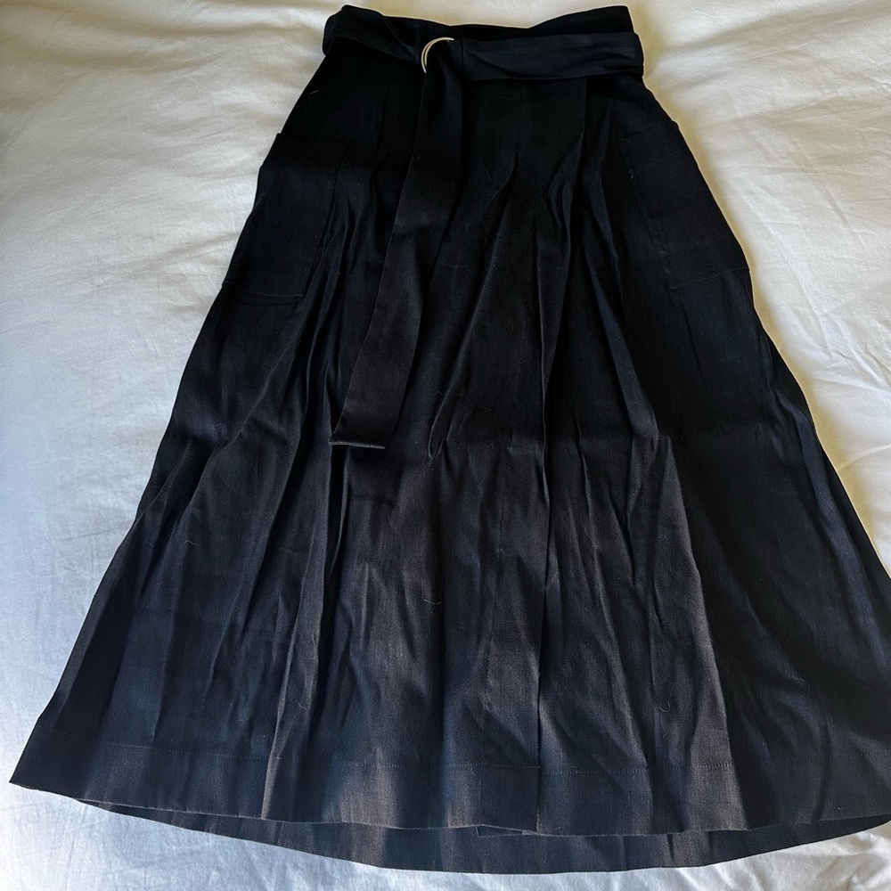 MDRN Midi Skirt
